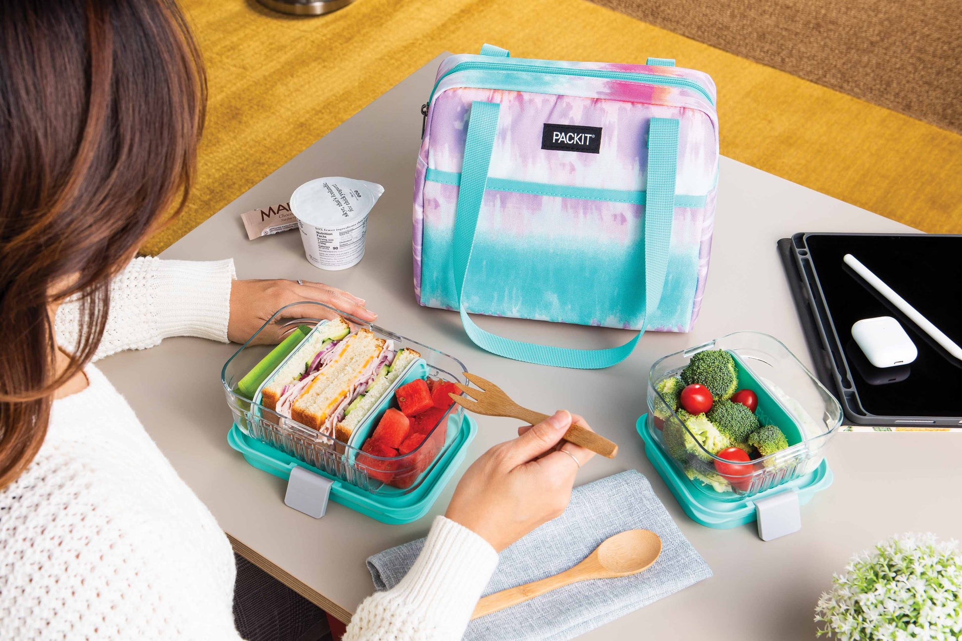 freezable-hampton-lunch-bag-e7 2022_Lifestyle_Hampton-Lunch-Bag_Tie-Dye-Sorbet_02_Lores_718dd725-efea-42d0-9ebf-1660f0dafb34.jpg