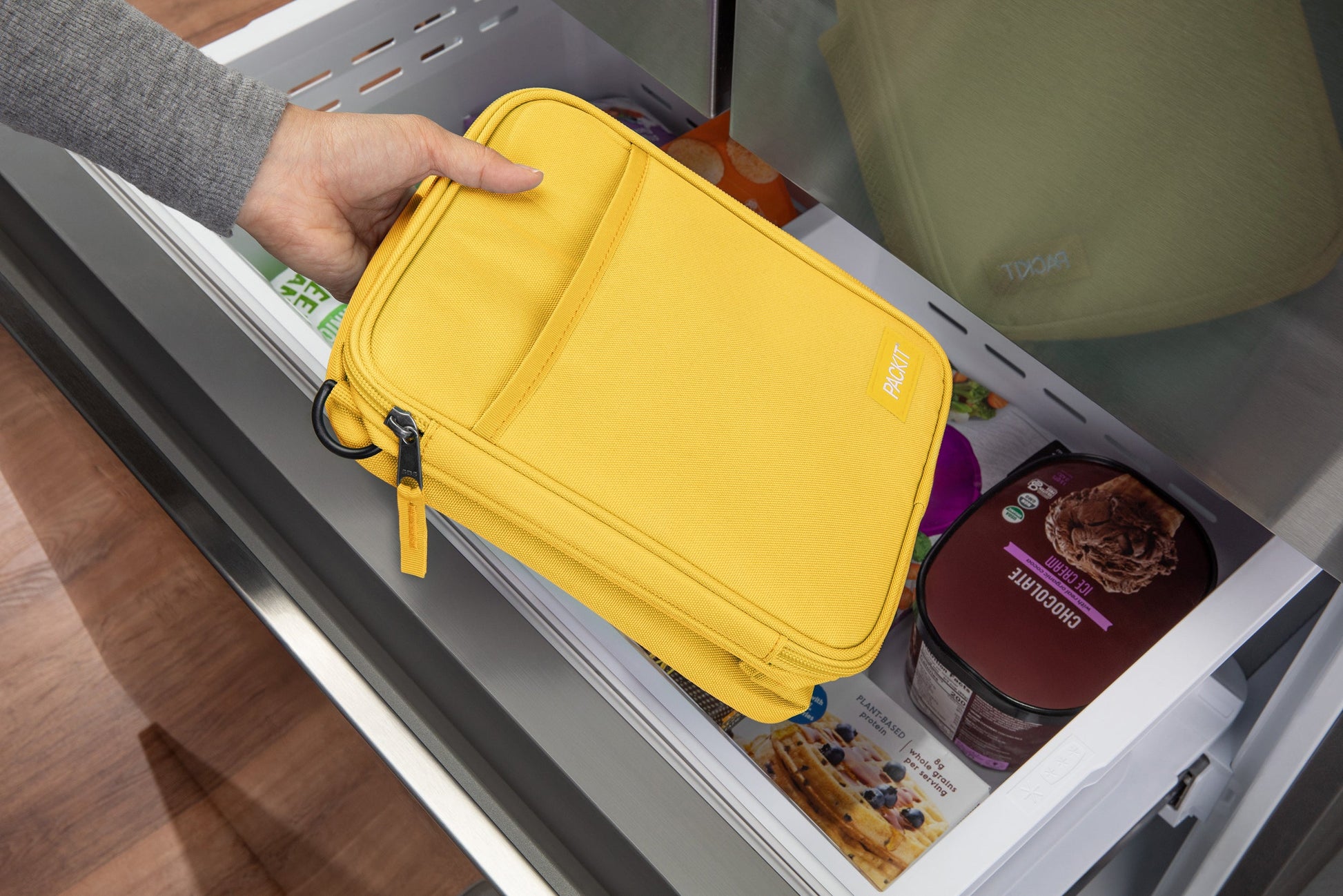 freezable-crossbody-lunch-box-d9 Crossbody-Lunch-Box-Lemonade-Freezer.jpg