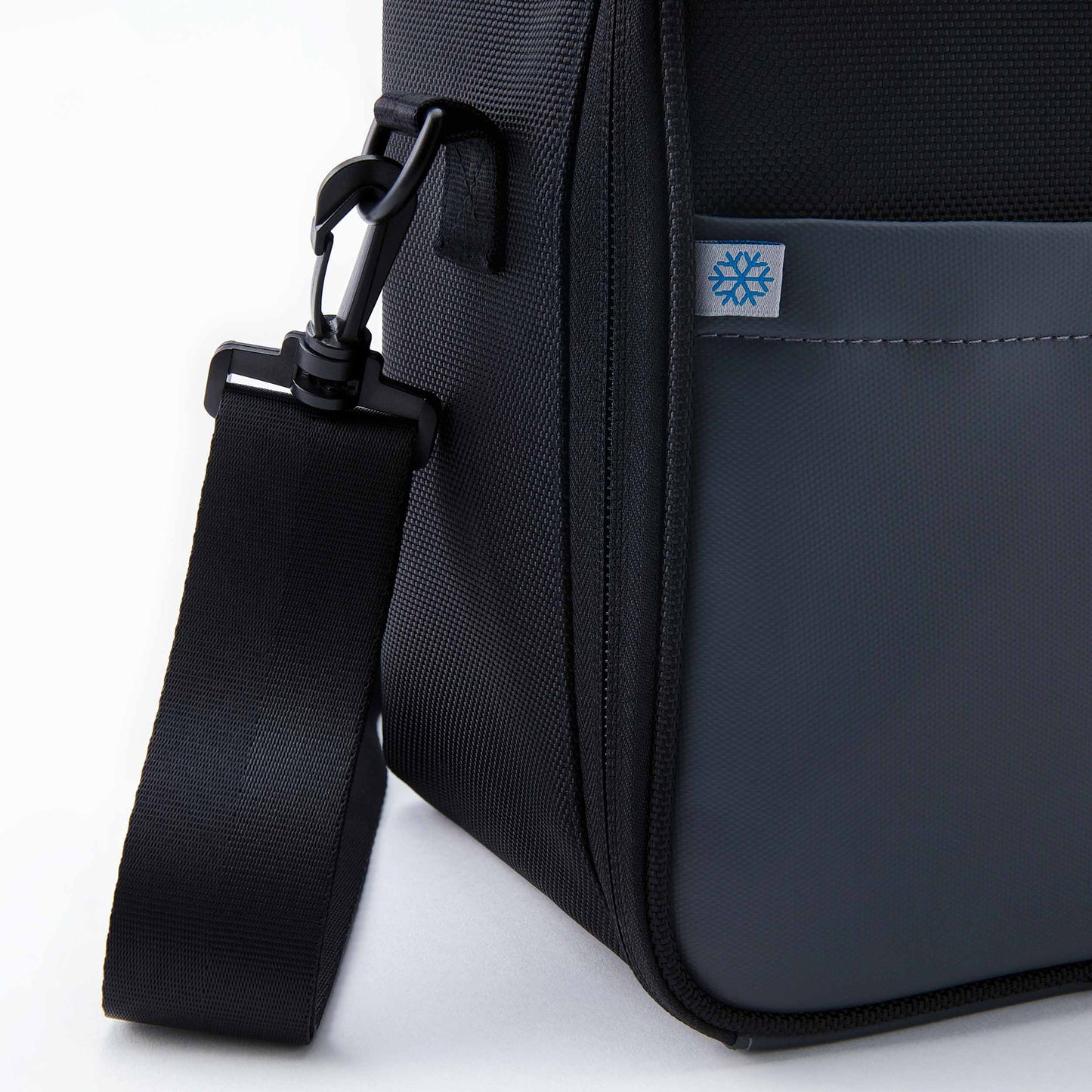 freezable-upright-lunch-box-s4 freezable-upright-lunch-box-black-gray-flag.jpg