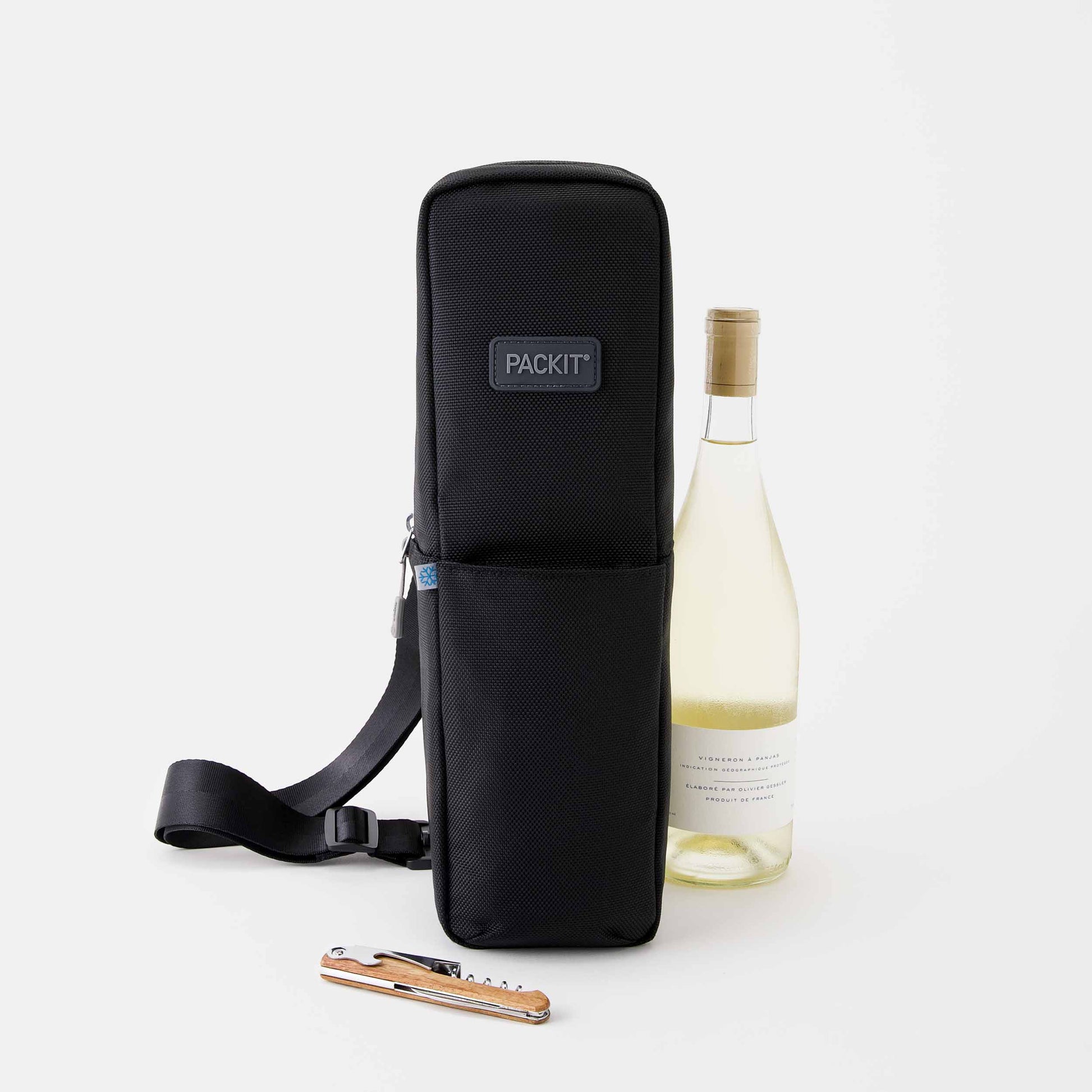 freezable-wine-carrier-m9 freezable-wine-carrier-black-ecofreeze-plus-front-with-wine.jpg