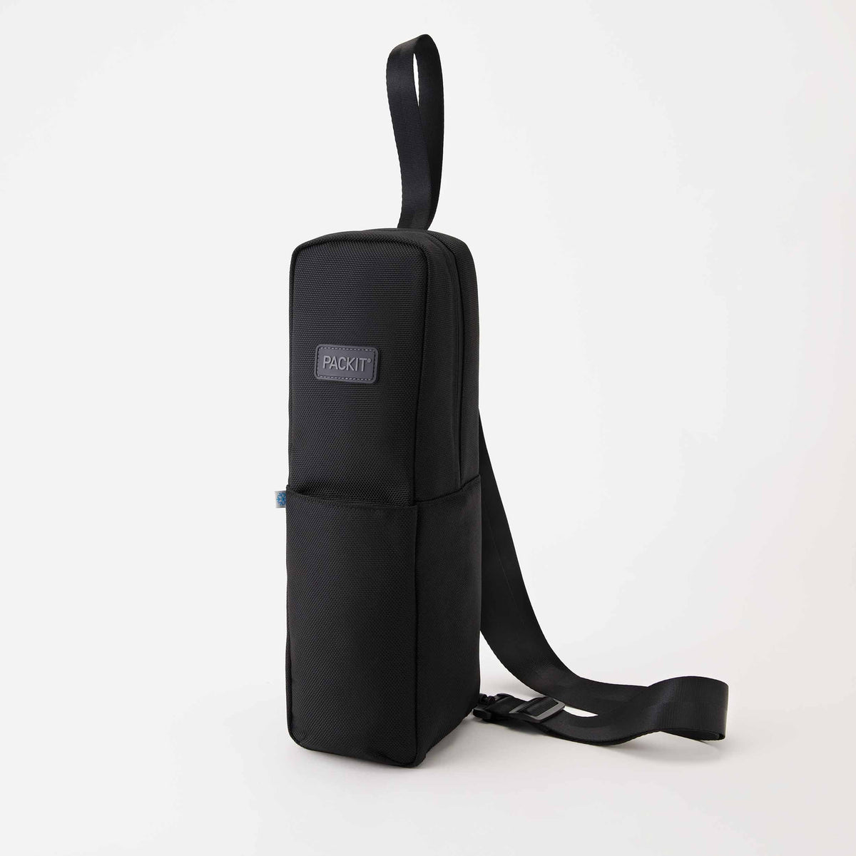 freezable-wine-carrier-m9 freezable-wine-carrier-black-ecofreeze-plus-left-angled.jpg