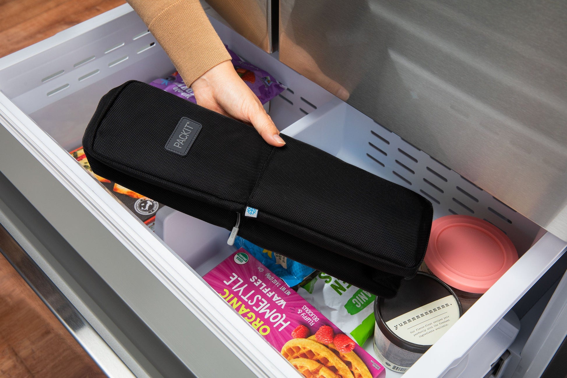 freezable-wine-carrier-m9 freezable-wine-carrier-black-freezer.jpg