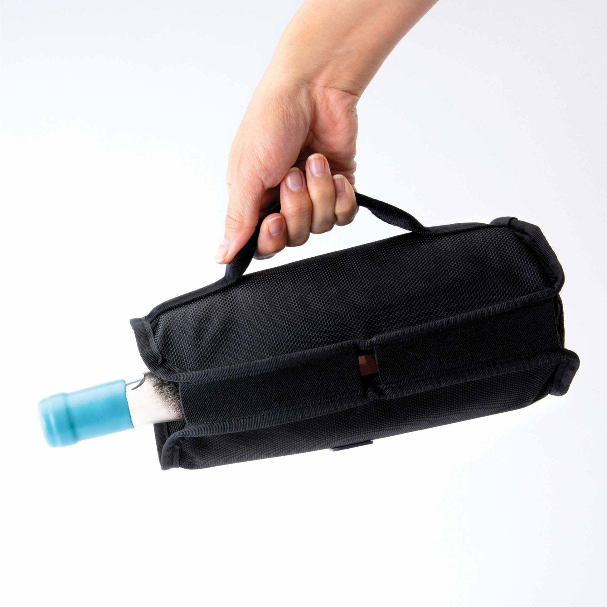 freezable-wine-cooler-o6 freezable-wine-cooler-black-pouring-with-handle.jpg